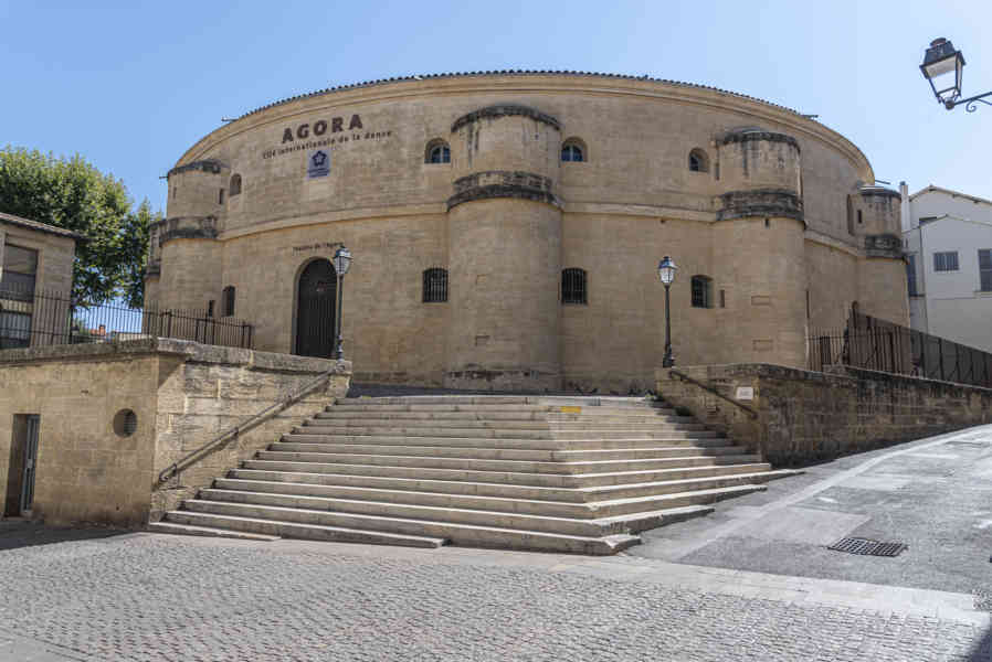 Francia - Montpellier 043 - Ágora.jpg